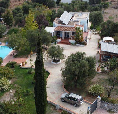 casa indipendente in vendita ad Ostuni