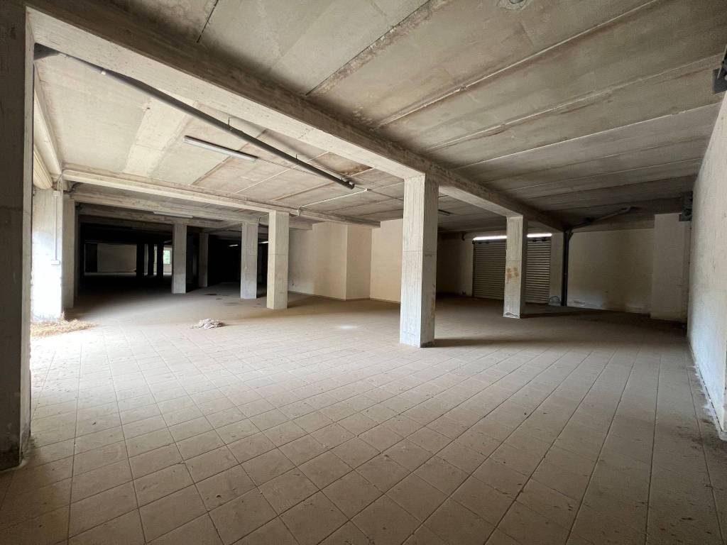 negozio in vendita ad Ostuni