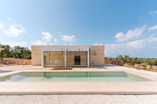 casa indipendente in vendita ad Ostuni