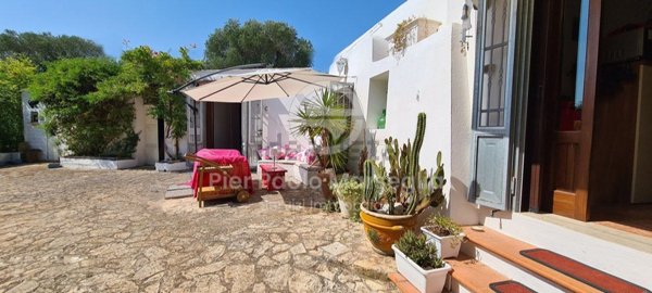 quadrivano in vendita ad Ostuni