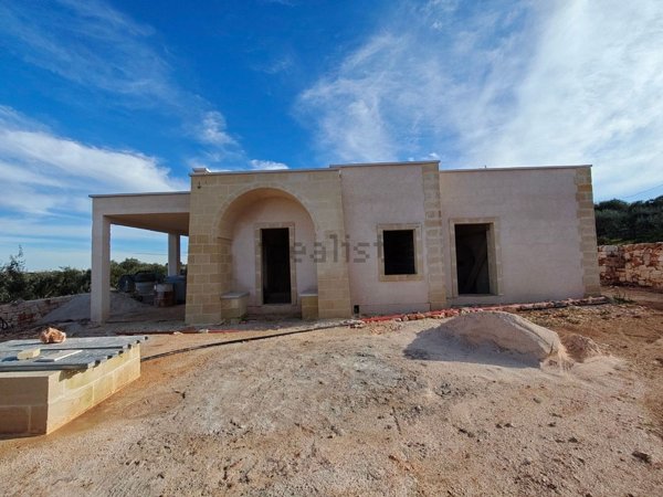 casa indipendente in vendita ad Ostuni