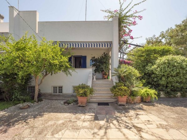 casa indipendente in vendita ad Ostuni in zona Pilone