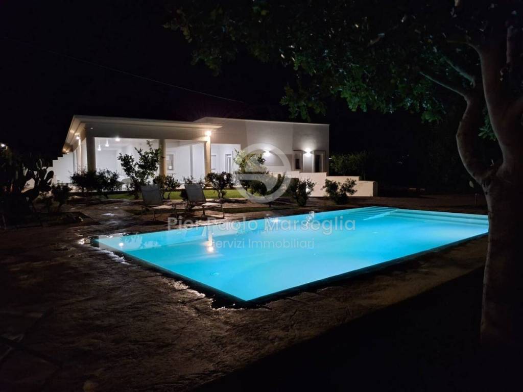 casa indipendente in vendita ad Ostuni