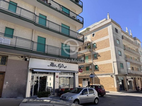 negozio in vendita ad Ostuni