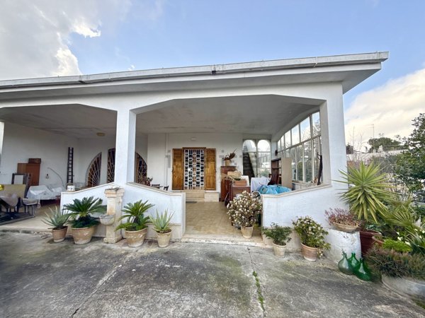 casa indipendente in vendita ad Ostuni