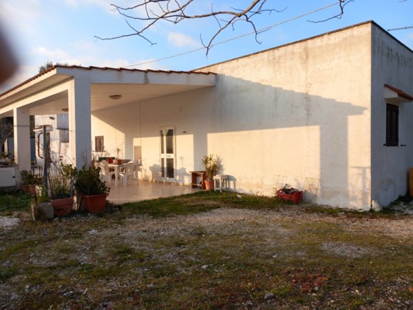 casa indipendente in vendita ad Ostuni