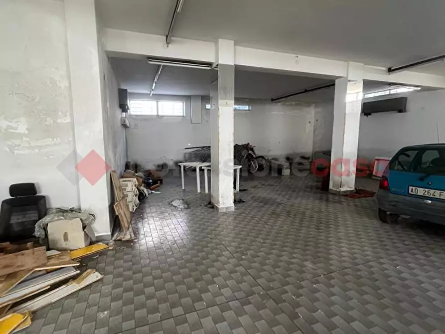 locale commerciale in vendita ad Ostuni