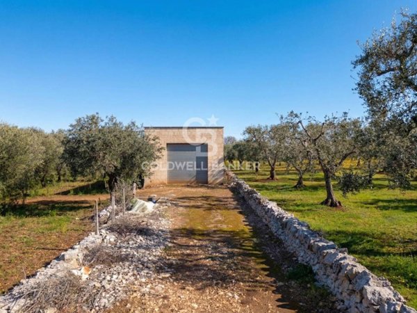 casa indipendente in vendita ad Ostuni in zona Villanova