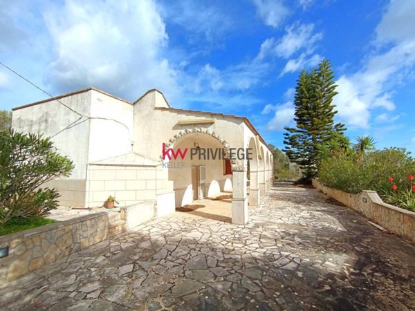 casa indipendente in vendita ad Ostuni