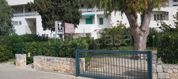 negozio in vendita ad Ostuni in zona Rosa Marina