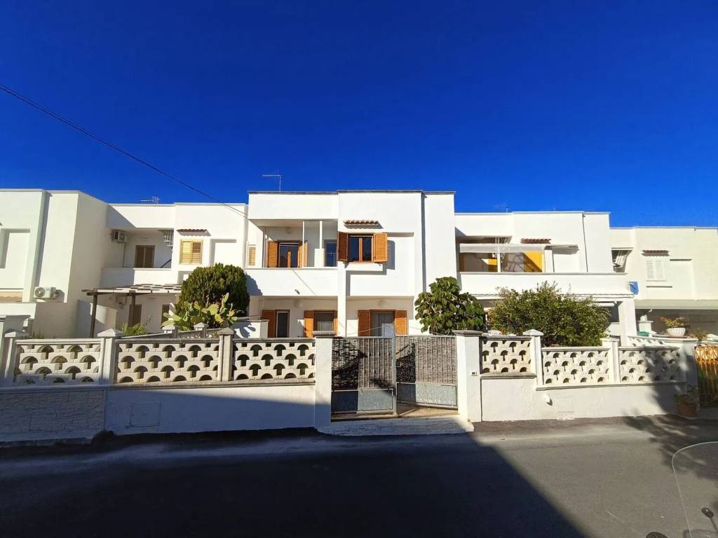 casa indipendente in vendita ad Ostuni in zona Villanova