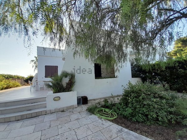 casa indipendente in vendita ad Ostuni in zona Pilone
