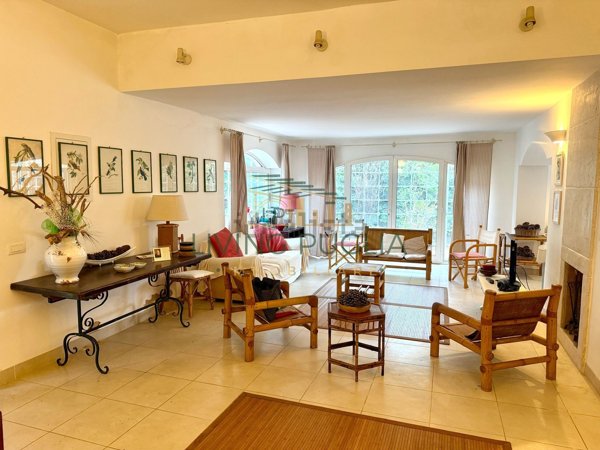 casa indipendente in vendita ad Ostuni in zona Rosa Marina