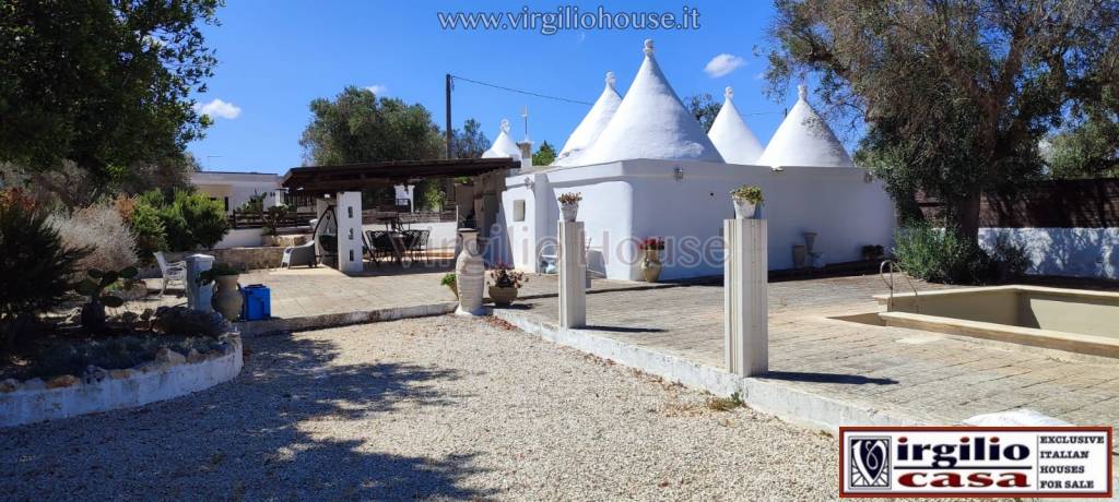 quadrivano in vendita ad Ostuni