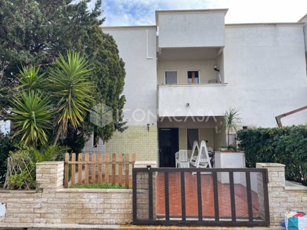 casa indipendente in vendita ad Ostuni in zona Villanova