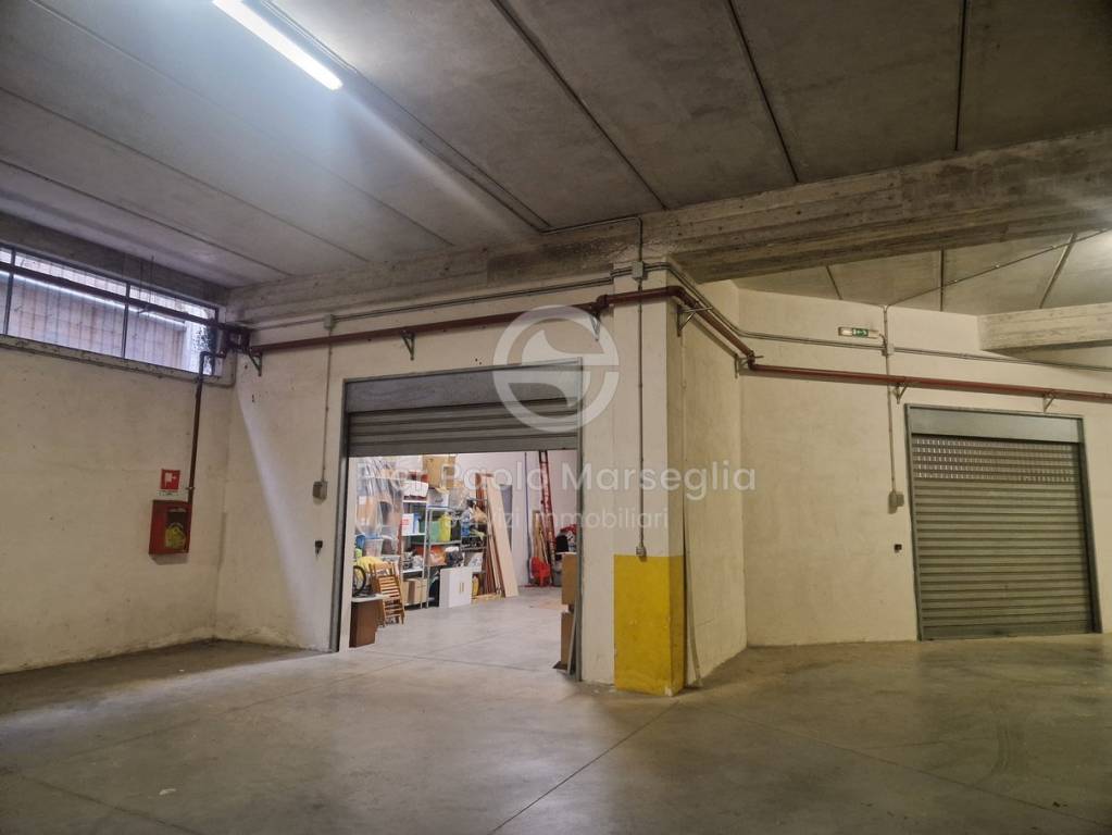 locale di sgombero in vendita ad Ostuni