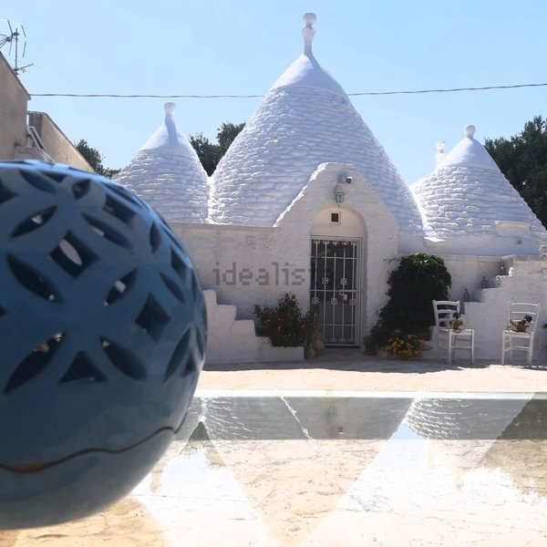 pentavano in vendita ad Ostuni