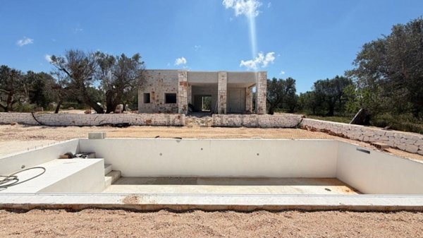 casa indipendente in vendita ad Ostuni