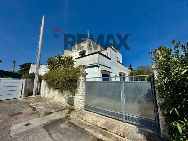 casa indipendente in vendita ad Ostuni in zona Pilone