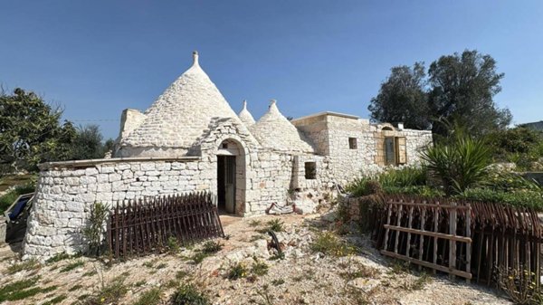 quadrivano in vendita ad Ostuni