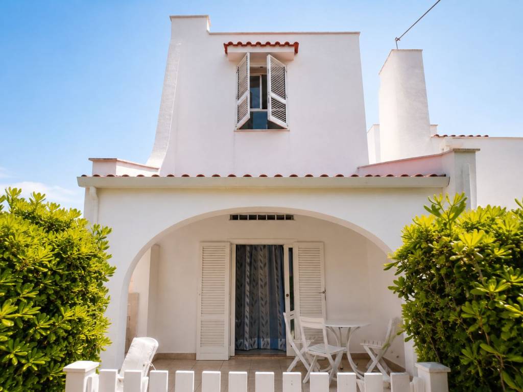 casa indipendente in vendita ad Ostuni in zona Rosa Marina
