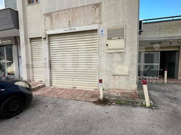 negozio in vendita ad Ostuni