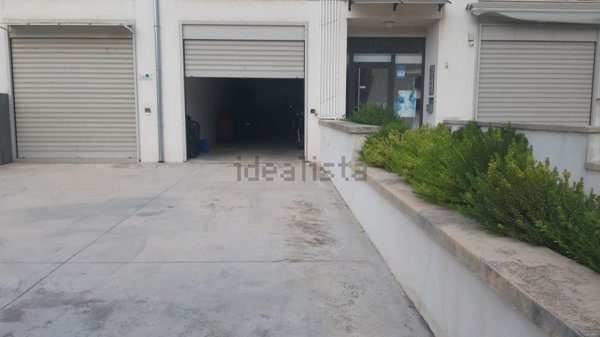 locale commerciale in vendita ad Ostuni