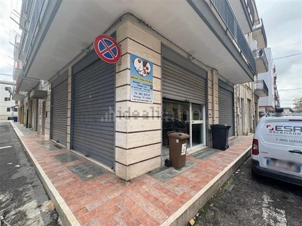 locale commerciale in vendita ad Ostuni