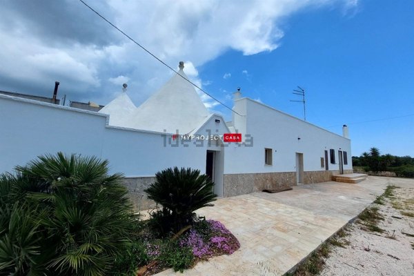 negozio in vendita ad Ostuni