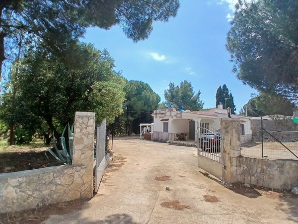 casa indipendente in vendita ad Ostuni