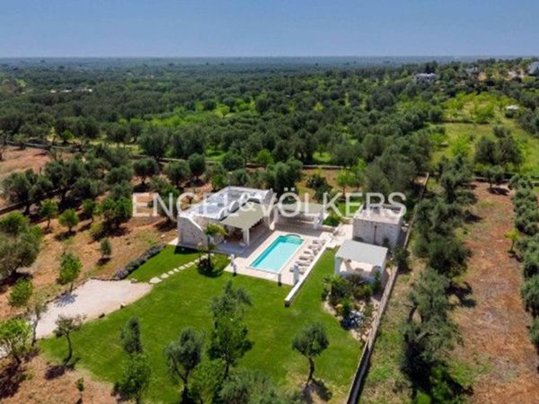 casa indipendente in vendita ad Ostuni in zona Ramunno Secondo