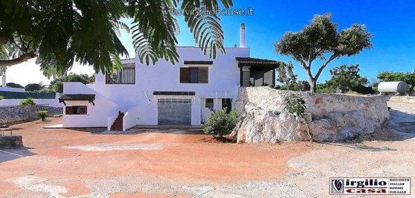 casa indipendente in vendita ad Ostuni in zona Ramunno Secondo