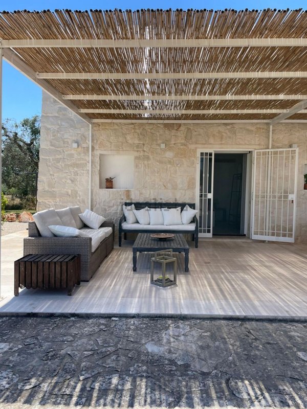 ufficio in vendita ad Ostuni in zona Ramunno Secondo