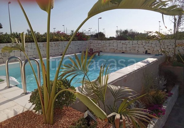 casa indipendente in vendita ad Ostuni in zona Villanova