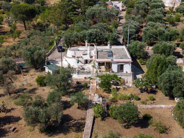 casa indipendente in vendita ad Ostuni in zona Ramunno Secondo