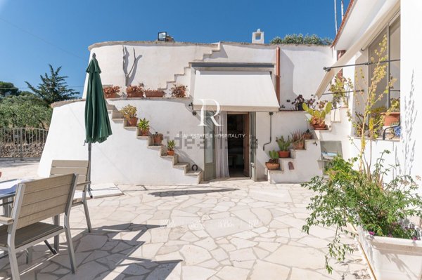 casa indipendente in vendita ad Ostuni in zona Ramunno Secondo