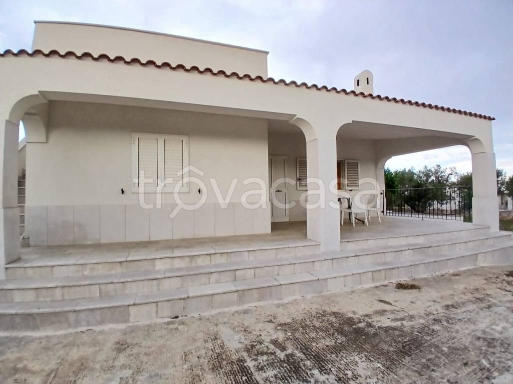 casa indipendente in vendita ad Ostuni in zona Ramunno Secondo