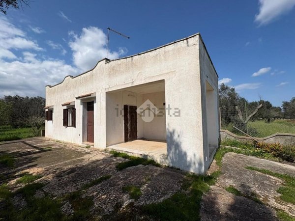 casa indipendente in vendita ad Ostuni in zona Ramunno Secondo