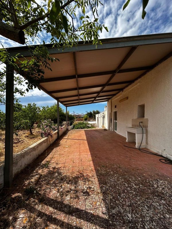 casa indipendente in vendita ad Ostuni in zona Ramunno Secondo