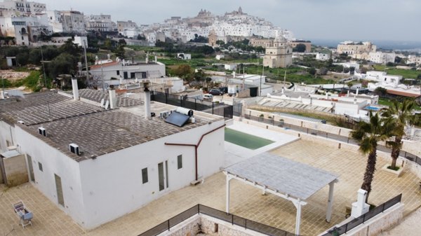 casa indipendente in vendita ad Ostuni in zona Ramunno Secondo