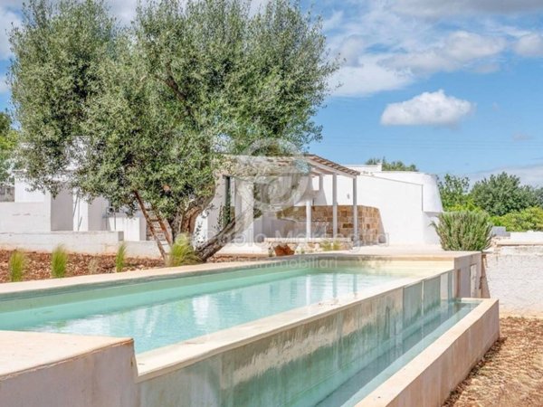 casa indipendente in vendita ad Ostuni in zona Ramunno Secondo