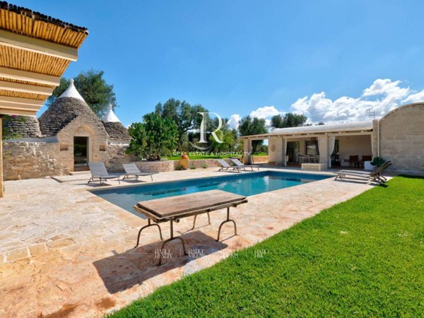 casa indipendente in vendita ad Ostuni in zona Ramunno Secondo