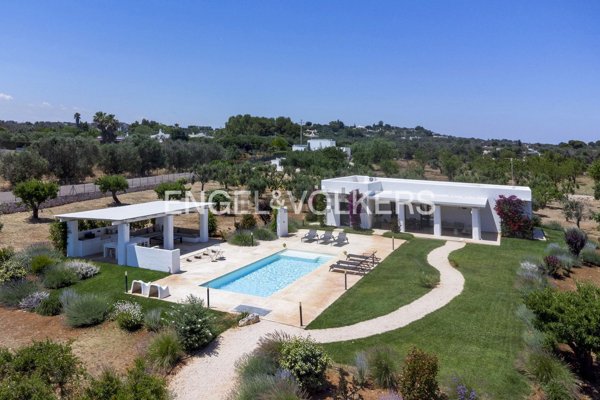 casa indipendente in vendita ad Ostuni in zona Ramunno Secondo
