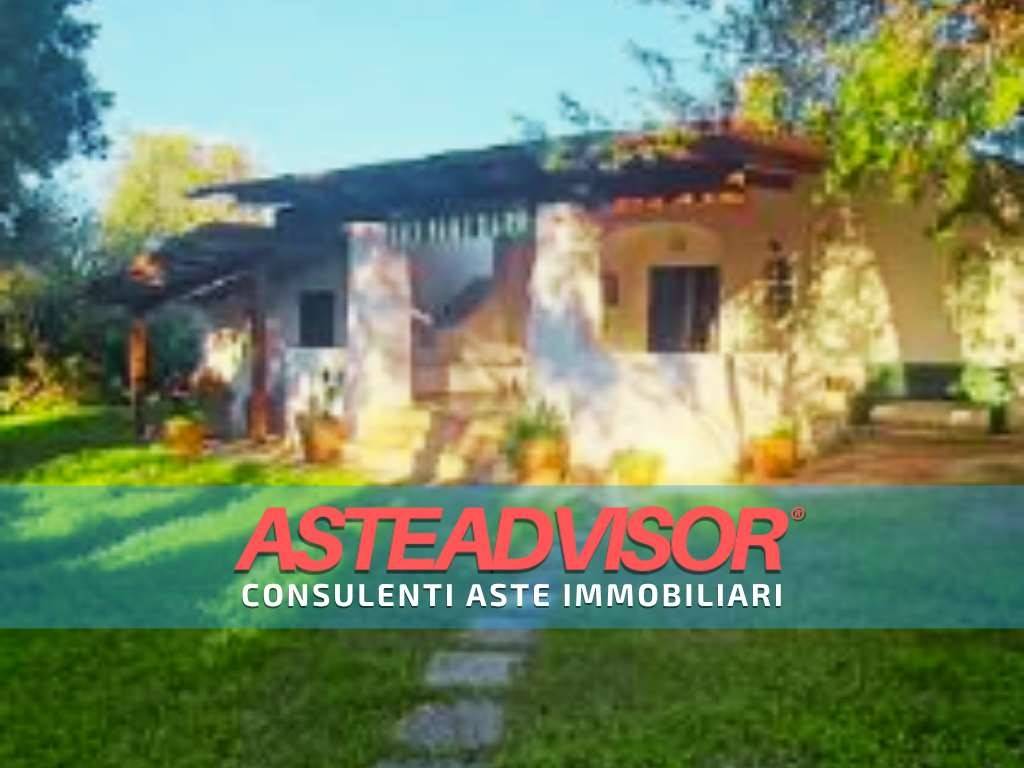 casa indipendente in vendita ad Ostuni in zona Rosa Marina