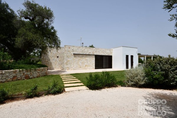 casa indipendente in vendita ad Ostuni in zona Ramunno Secondo