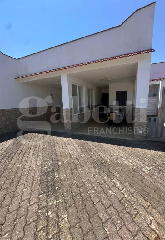 casa indipendente in vendita ad Ostuni