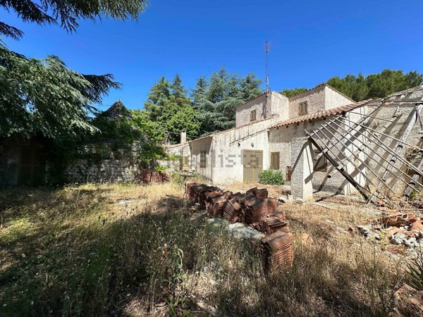 casa indipendente in vendita ad Ostuni in zona Ramunno Secondo