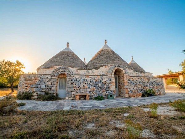 casa indipendente in vendita ad Ostuni in zona Ramunno Secondo