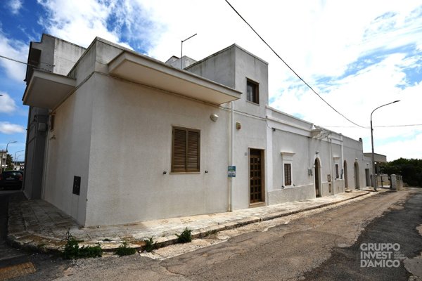 casa indipendente in vendita ad Ostuni in zona Ramunno Secondo
