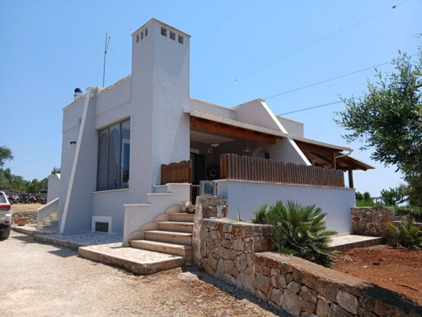 casa indipendente in vendita ad Ostuni in zona Ramunno Secondo